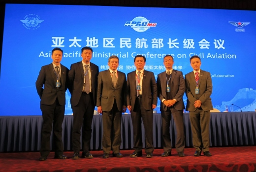 2135688711 (520x349).jpg